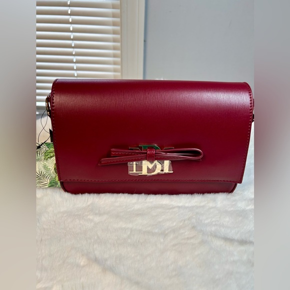 Badgley Mischka Cross Body W/Bow - Picture 2 of 4